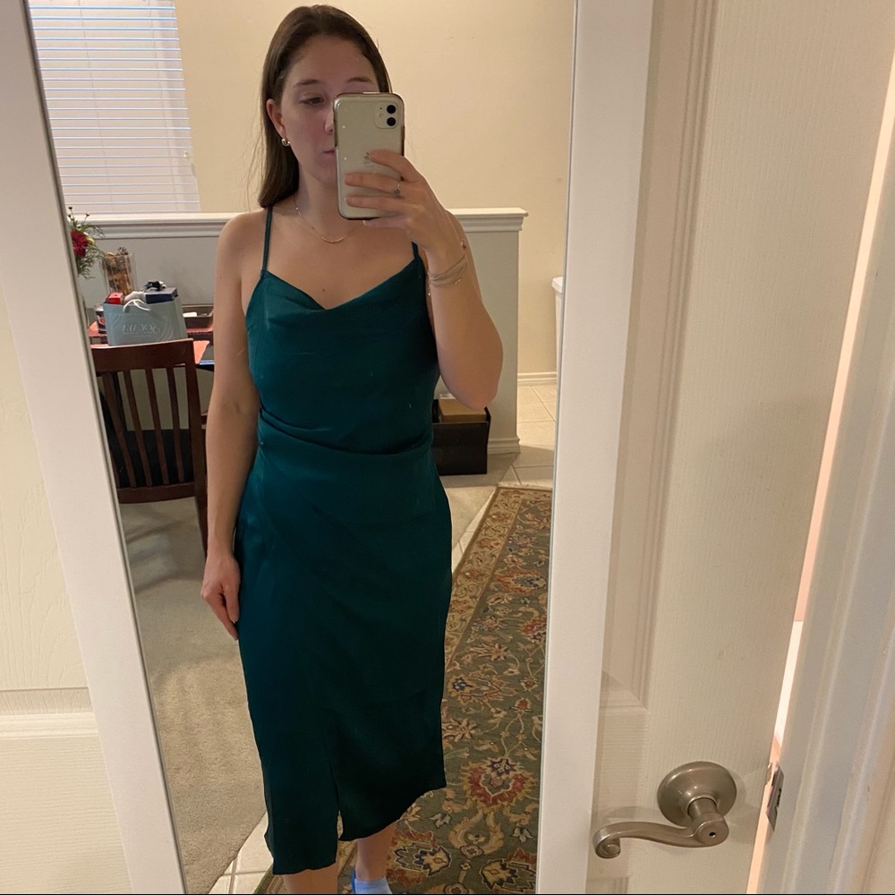 Lulus Forest green midi dress